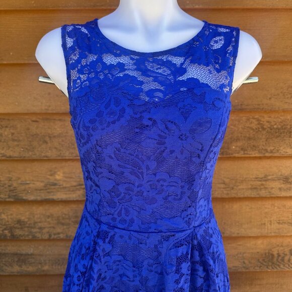 Round Neck Sleeveless Blue Lace Dress With High-Low Hemline & Stretch Fabric Siz - Picture 5 of 9